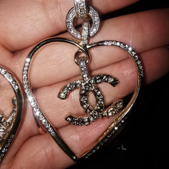 Chanel 21P Gold XXL CC Heart Crystal Drop Earrings AB6006 B05288 NB905 - Picture 6 of 14